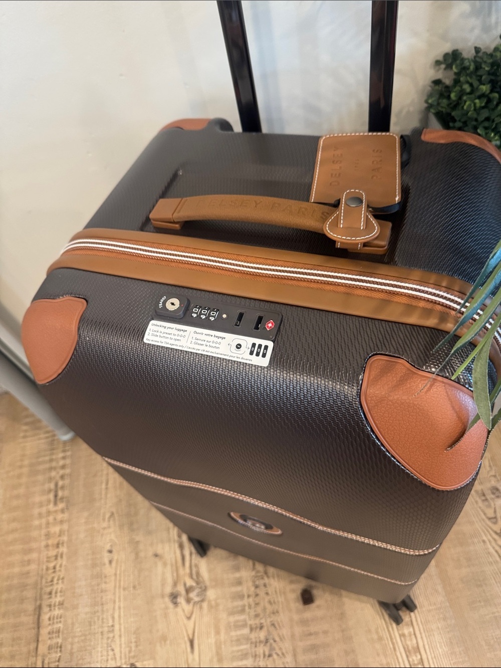 DELSEY Paris Chatelet Air 2.0 Hardside Luggage Spinner Wheels Suitcase 24medium - Picture 15 of 16